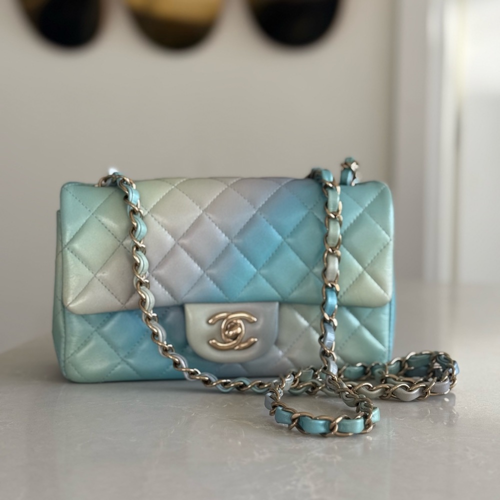Chanel classic mini